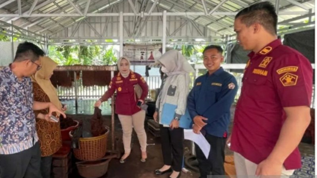 Kemenkumham Sumsel berinisiatif melindungi produk lokal dengan memfasilitasi pendaftaran kekayaan intelektual bagi 15 UMKM di Musi Banyuasin, khususnya produk gambir Babat Toman.