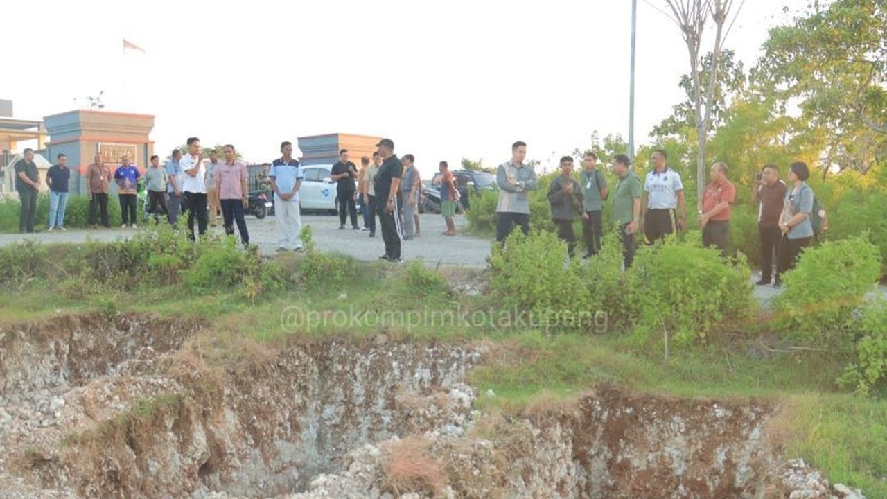 Pemerintah Kota Kupang, NTT, resmi meluncurkan program liang lahat gratis bagi warga kurang mampu sebagai bentuk nyata hadirnya pemerintah dalam suka maupun duka.