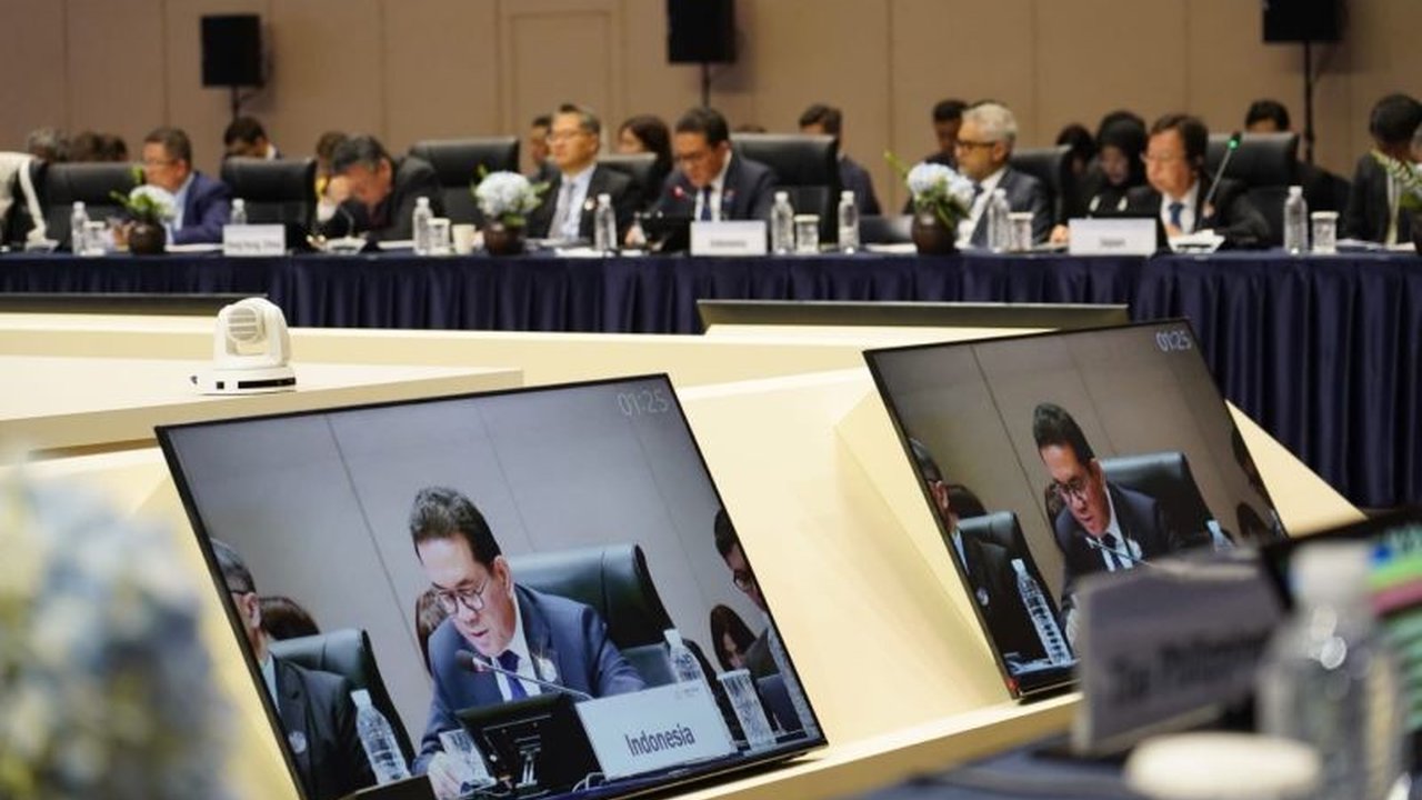 Pertemuan Menteri Perdagangan APEC di Korea Selatan menghasilkan kesepakatan untuk meningkatkan kerja sama perdagangan digital dan memperkuat rantai pasok guna mendorong pertumbuhan ekonomi yang inklusif dan inovatif.