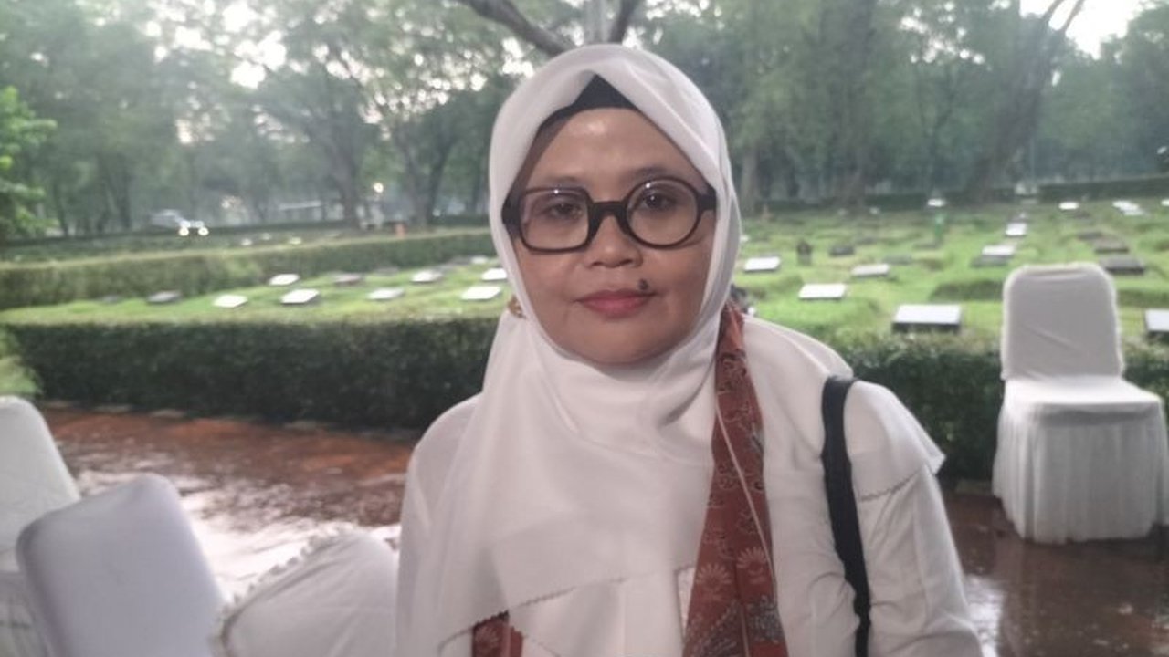 Komnas Perempuan mendesak pemerintah untuk menindak tegas grup-grup di media sosial yang terlibat dalam aktivitas seksual dan inses, serta menciptakan ruang aman bagi perempuan dan anak.