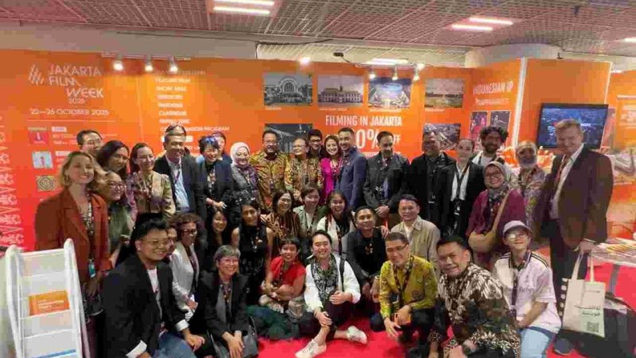 DKI Jakarta menginisiasi pembentukan Komisi Film pertama di Indonesia untuk mendukung industri perfilman nasional agar lebih inklusif dan berdaya saing global, diumumkan Wagub Rano Karno di Festival Film Cannes 2025.