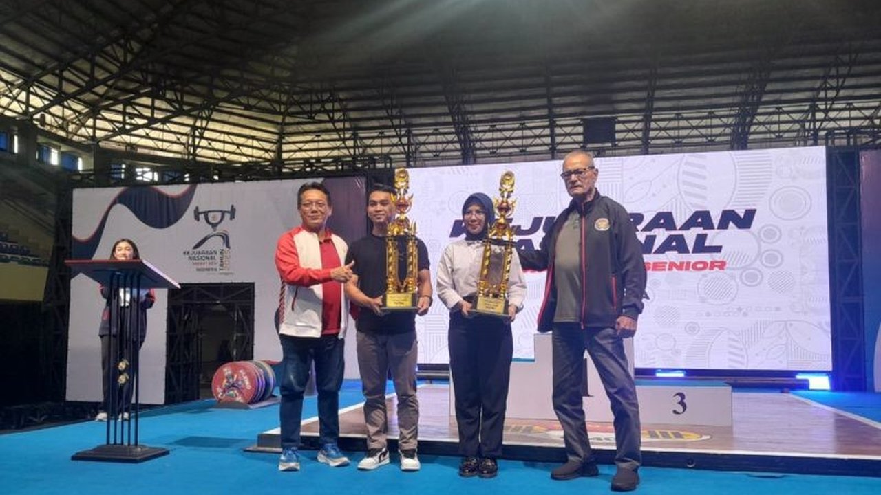 Provinsi Jambi berhasil menjadi juara umum Kejurnas Angkat Besi 2025 setelah meraih tujuh medali emas, mengungguli Jawa Barat dan Jawa Tengah.