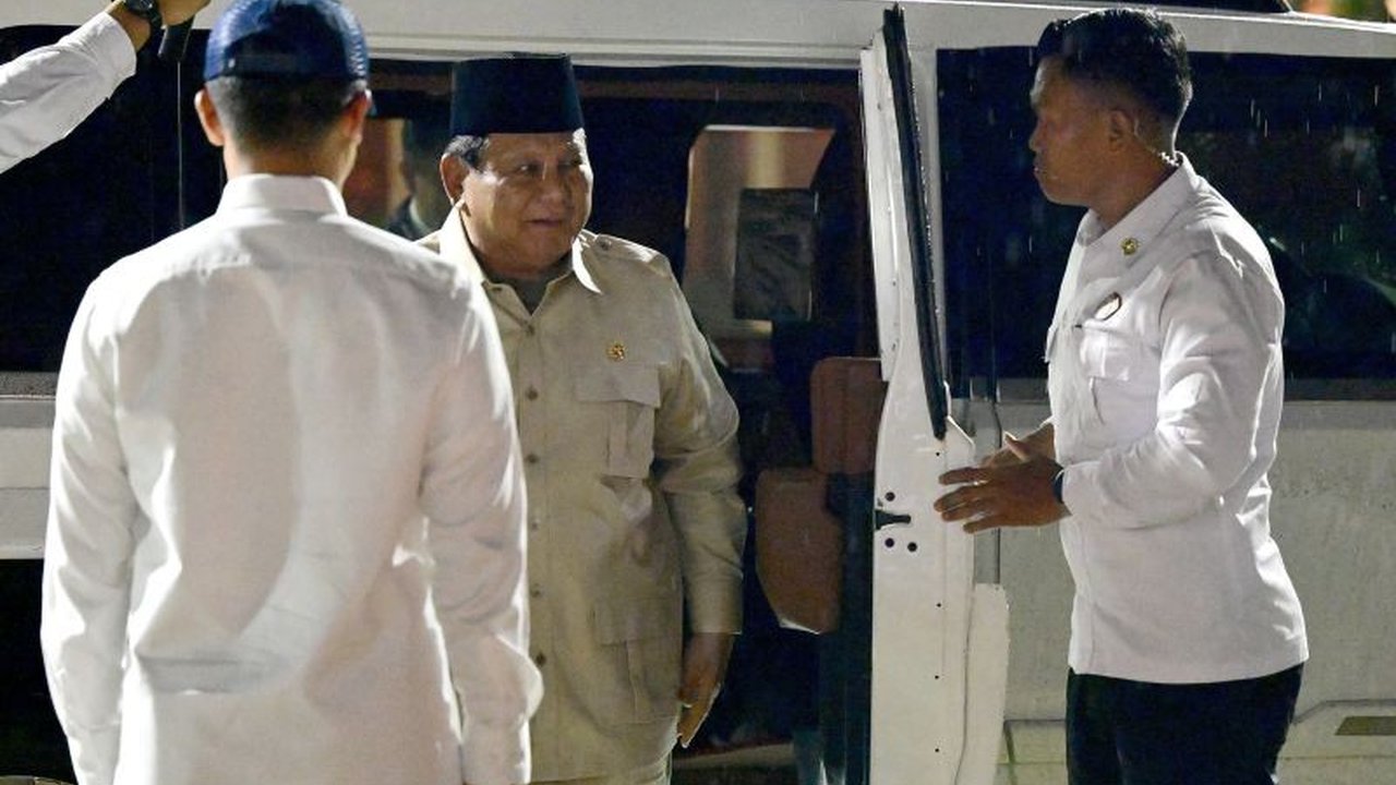 Presiden Prabowo Subianto melakukan kunjungan resmi ke Thailand untuk bertemu Raja Maha Vajiralongkorn dan Perdana Menteri Paetongtarn Shinawatra, guna memperkuat kemitraan strategis kedua negara.