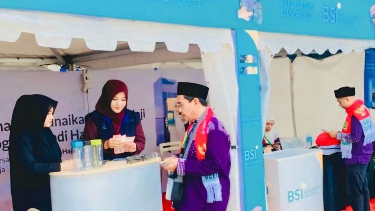 BSI Aceh membuka gerai penukaran riyal di Asrama Haji Embarkasi Aceh untuk memudahkan 3.053 jamaah haji Aceh menukarkan uang, mencapai 962.000 SAR transaksi April-Mei 2025.