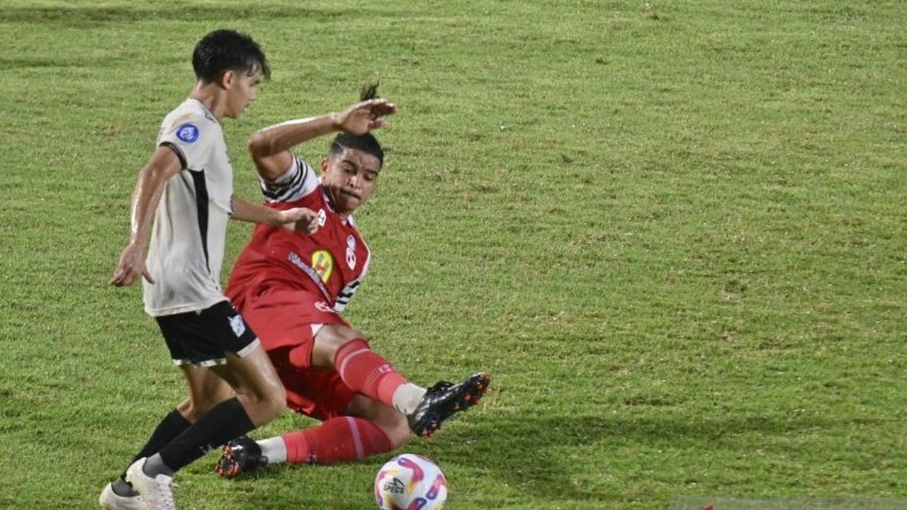 Kekalahan telak 1-4 dari PSM Makassar di kandang sendiri membuat Barito Putera semakin dekat dengan zona degradasi Liga 1 Indonesia.