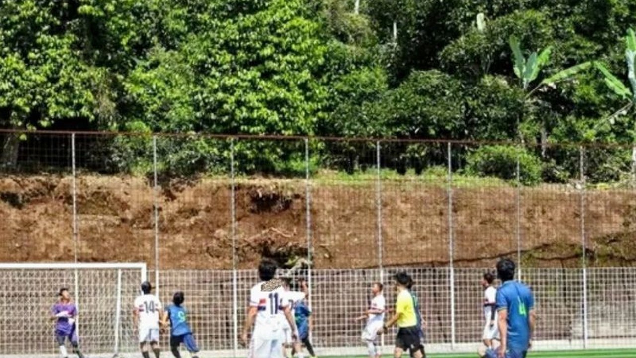 Turnamen sepak bola Mini Soccer Bupati Cup 2025 di Purwakarta sukses digelar dengan hadiah utama tiga ekor sapi untuk tiga juara teratas, menunjukkan kolaborasi apik pemerintah desa dan masyarakat.