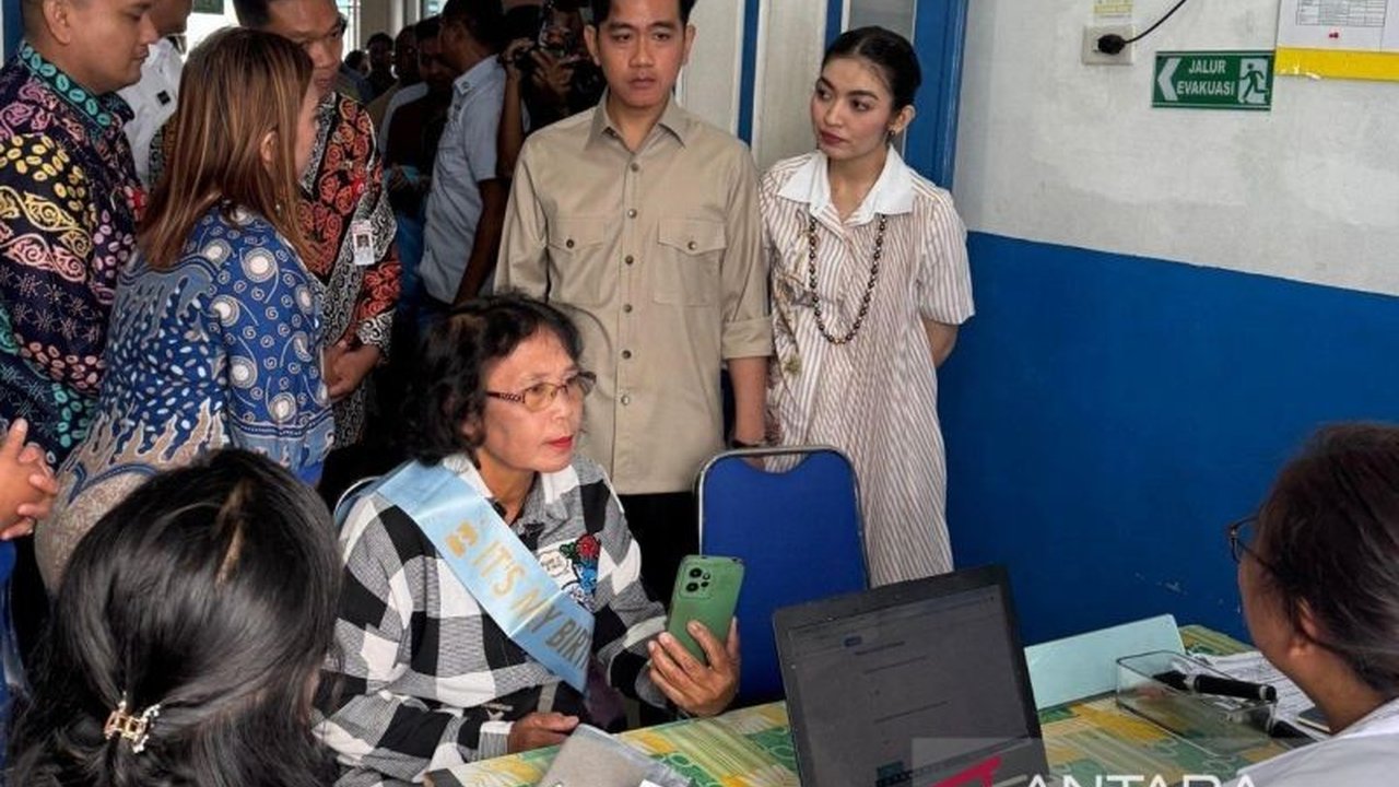 Wakil Presiden Gibran Rakabuming Raka menekankan pentingnya pemerataan akses layanan kesehatan di daerah terpencil melalui program CKG, meskipun masih dihadapkan pada sejumlah tantangan.
