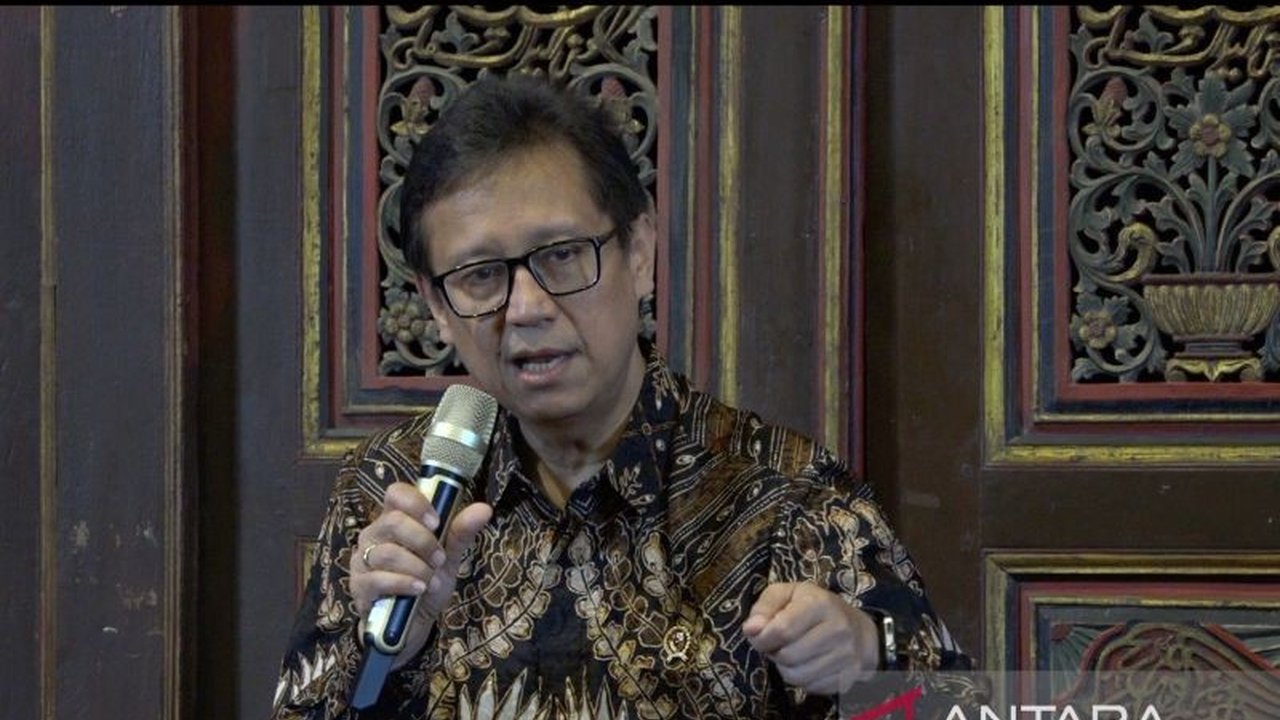 Menteri Kesehatan RI mengungkapkan tingginya angka kegagalan pengobatan TBC disebabkan lamanya durasi pengobatan dan banyaknya obat yang harus dikonsumsi pasien setiap hari, sehingga pemerintah berupaya memperpendek masa pengobatan dan mengembangkan vaksi