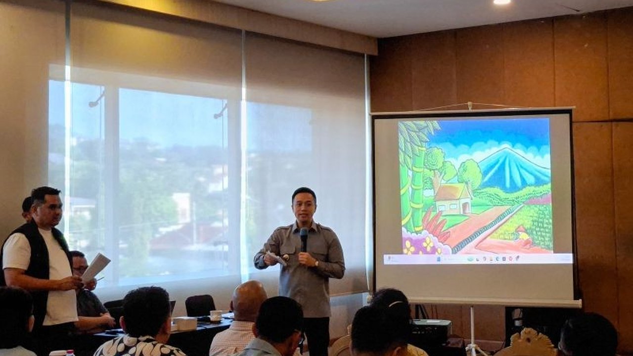 Wali Kota Kupang mengapresiasi inovasi pengolahan sampah di sembilan kelurahan dan mendorong kelurahan lain untuk mengikuti praktik baik tersebut.