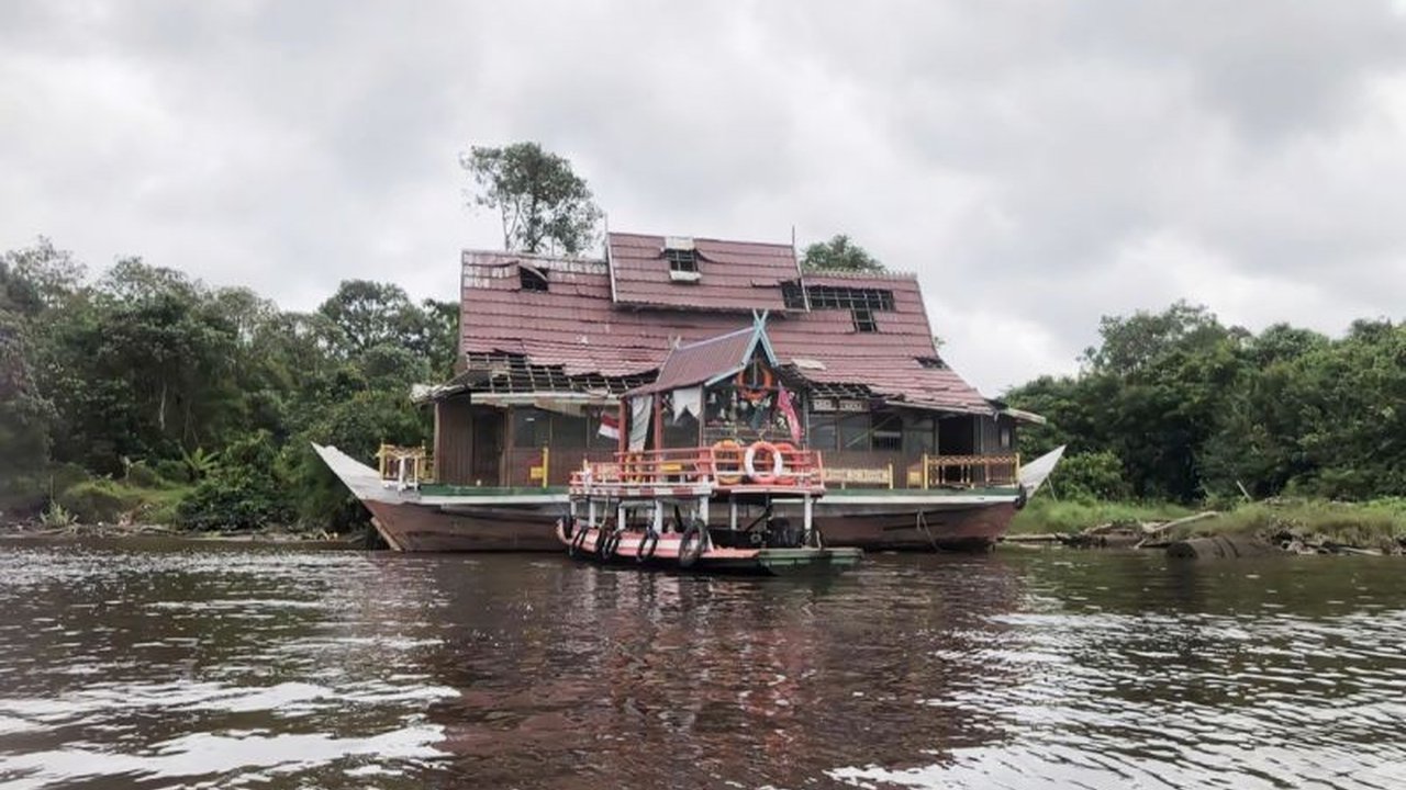Kapal wisata Pemkab Kotim yang tenggelam dinilai tak layak diperbaiki dan akan dilelang untuk menambah pendapatan daerah,  setelah mengalami kebocoran dan kerusakan akibat usia tua.