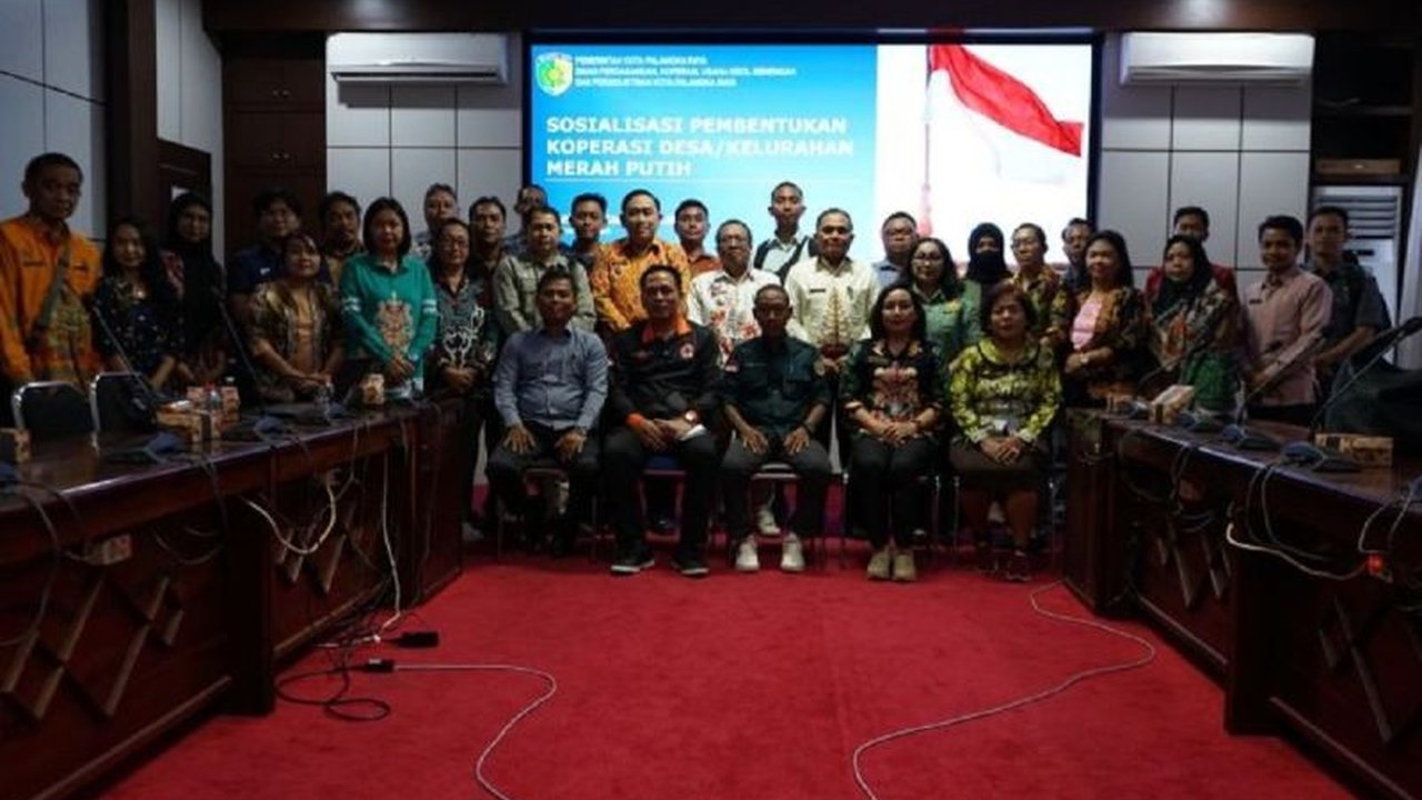 Pemerintah Kota Palangka Raya melalui Dinas Pemberdayaan Koperasi UKM siap membentuk Koperasi Merah Putih di setiap kelurahan untuk memberdayakan masyarakat dan meningkatkan perekonomian.
