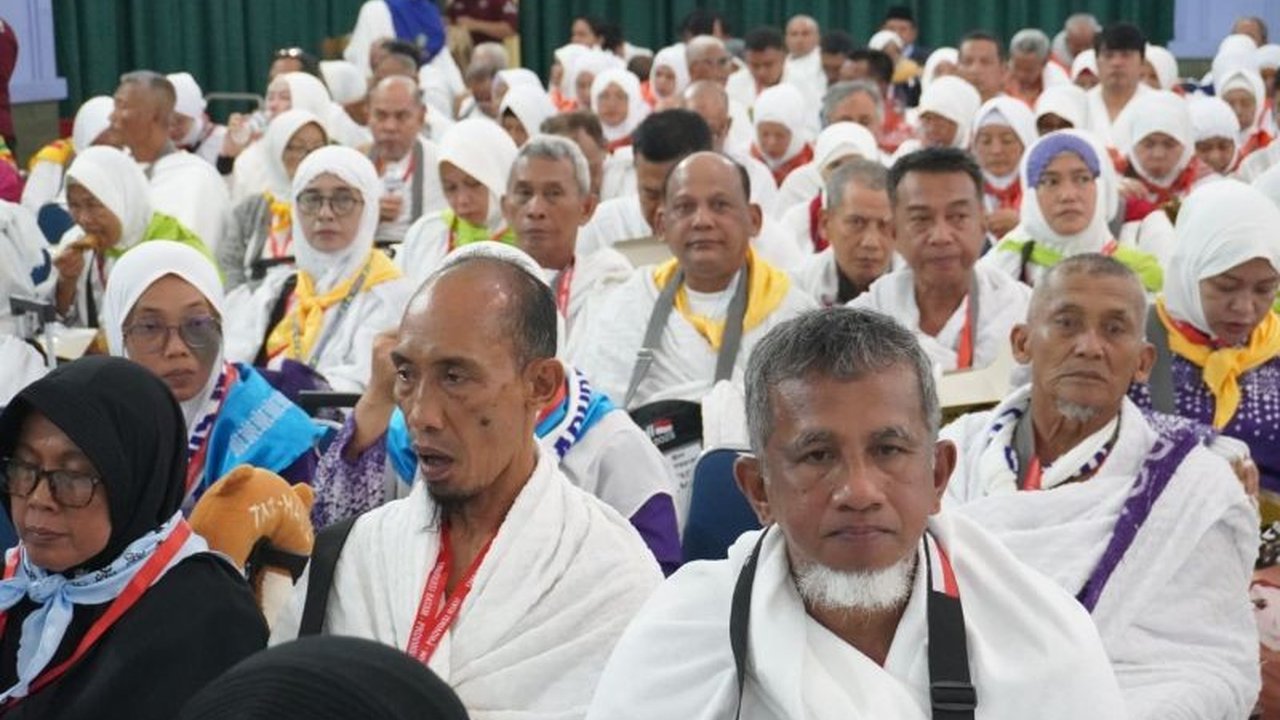 Kedatangan gelombang I haji Indonesia di Madinah telah berakhir, dan gelombang II telah dimulai di Jeddah dengan kedatangan 14 kloter jamaah.