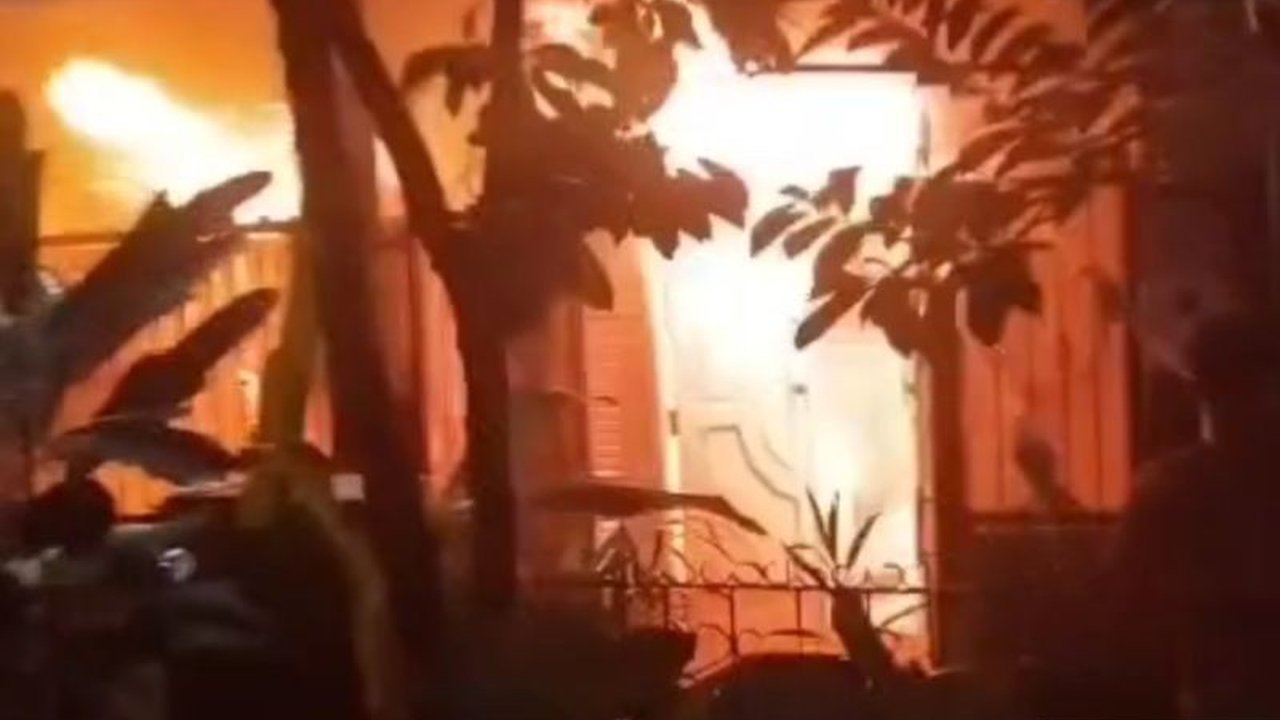 Kebakaran Rumah di Kebon Jeruk, Jakarta Barat: Kerugian Mencapai Rp120 Juta