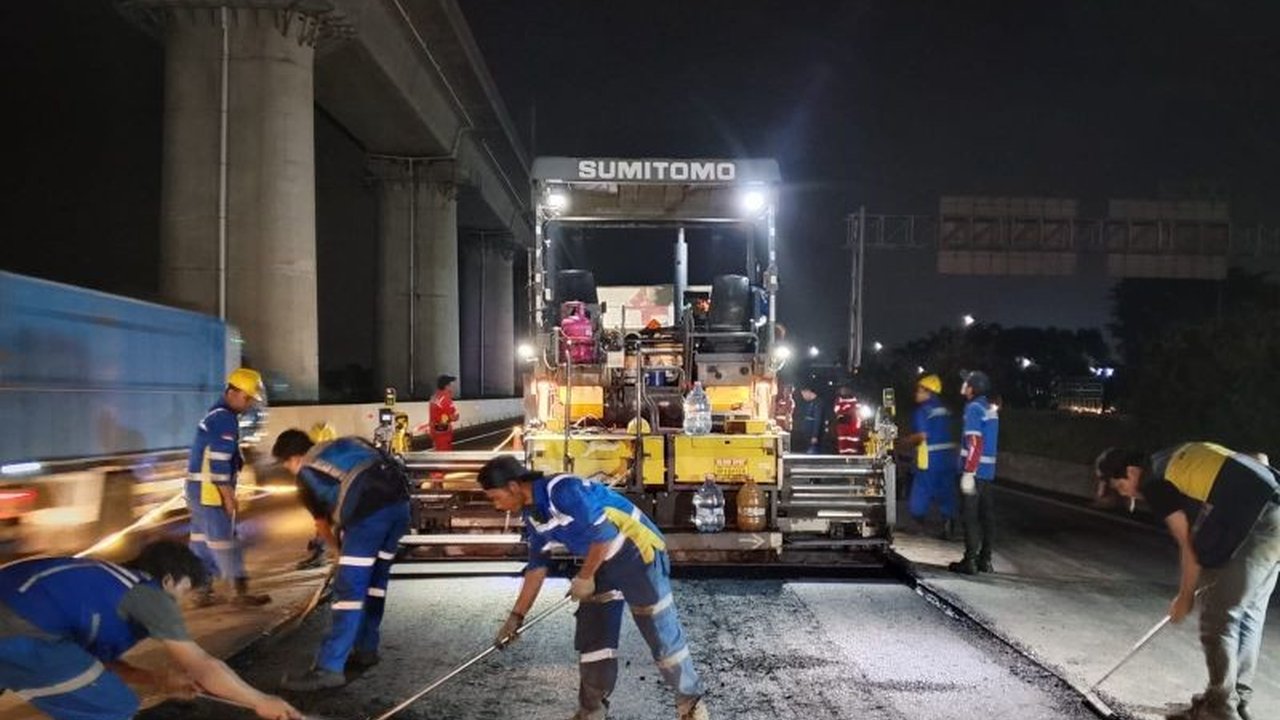 Pengelola Tol Cipularang dan Padaleunyi akan kembali melakukan pemeliharaan jalan pada 19-23 Mei 2025, yang meliputi rekonstruksi rigid, blacktop, dan pengecatan marka jalan, berpotensi menimbulkan kepadatan lalu lintas.