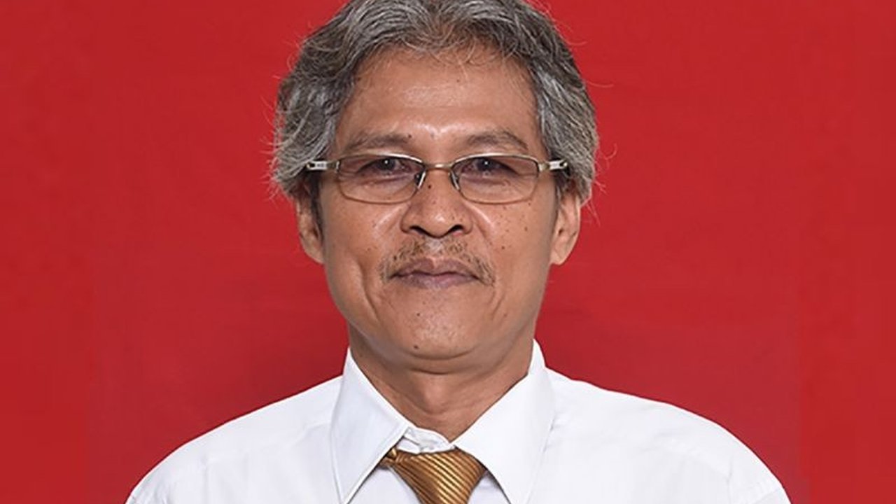 Akademisi Unsoed menilai KopDes Merah Putih sebagai komitmen pemerintah untuk memperkuat ekonomi desa, namun mempertanyakan efektivitasnya tanpa regulasi yang mendukung semangat gotong royong.