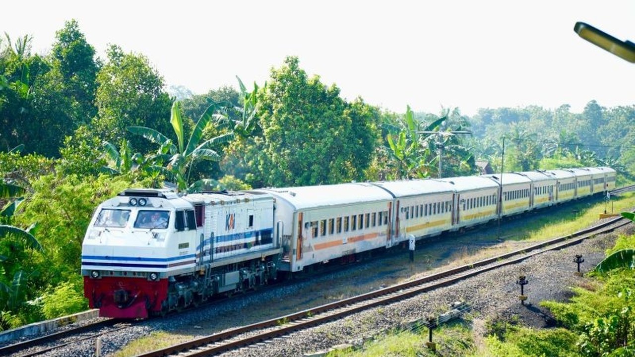 PT Kereta Api Indonesia Divisi Regional IV Tanjungkarang memastikan pembelian tiket kereta api dapat dilakukan dengan mudah dan aman melalui kanal resmi untuk menghindari kerugian.