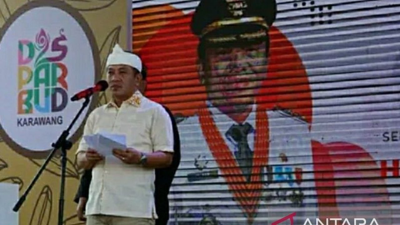 Pemerintah Kabupaten Karawang menetapkan 8 desa wisata untuk menggenjot perekonomian lokal, dengan potensi bantuan hingga miliaran rupiah.