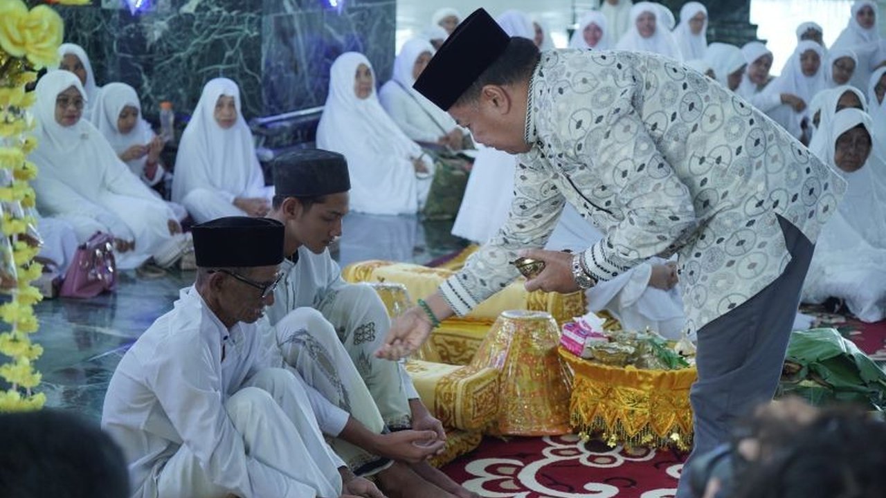 Pemkab Nagan Raya berpesan kepada 120 calon haji untuk menjaga nama baik Indonesia dan kesehatan selama menjalankan ibadah haji di Tanah Suci.