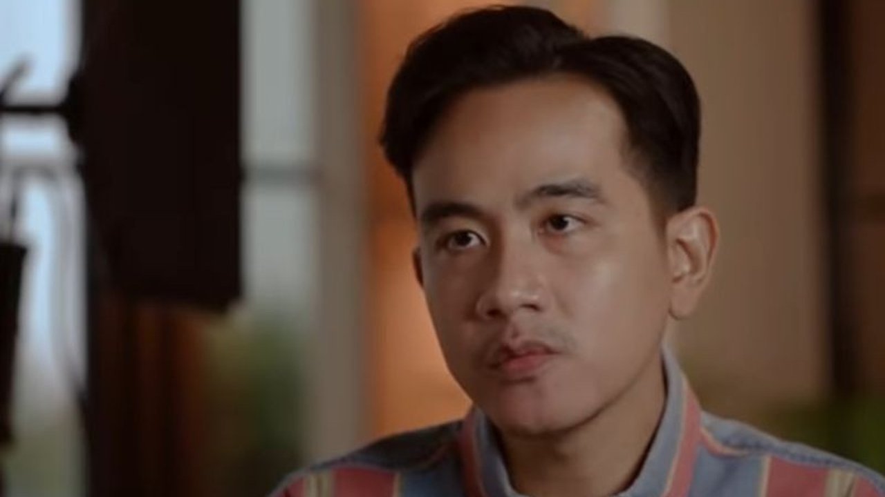 Wakil Presiden Gibran Rakabuming mengungkapkan pertumbuhan pesat pengguna QRIS telah mencapai lebih dari 56 juta orang dan membuat pihak lain merasa terganggu, karena sistem ini mendorong kedaulatan ekonomi bangsa.