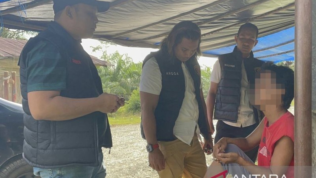 Polres Aceh Barat menangkap seorang petani yang diduga melakukan pungutan liar terhadap sopir truk sawit dengan tarif Rp10.000 per truk, mengamankan uang tunai Rp715.000.