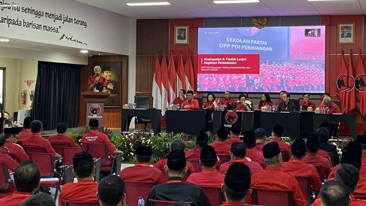 Pembekalan kepala daerah terpilih PDIP di Jakarta bahas potensi daerah, agenda partai, dan tata kelola pemerintahan untuk kemajuan daerah.