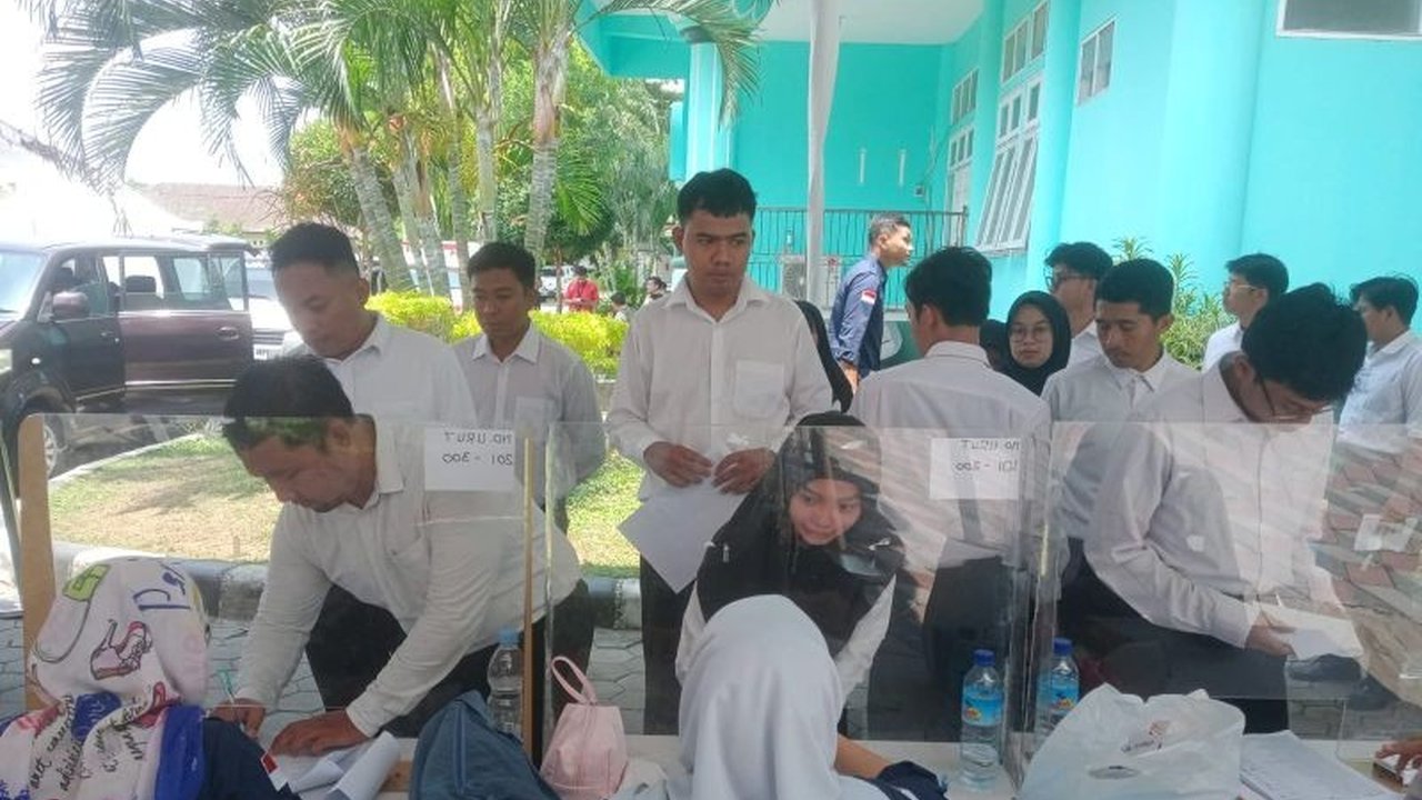 Sebanyak 1.833 pelamar PPPK di Mataram telah menyelesaikan tes tahap II, namun 38 peserta dinyatakan tidak hadir tanpa keterangan.