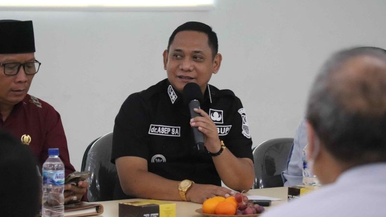 Pemerintah Kabupaten Bekasi berkolaborasi dengan perusahaan setempat menyediakan lebih dari 2.000 lowongan kerja di Job Fair 2025 untuk menekan angka pengangguran.