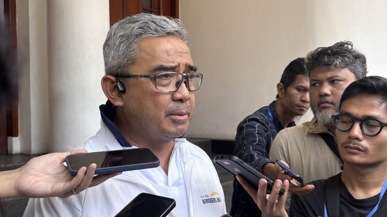 Pemkot Bandung manfaatkan program Kang Pisman untuk meningkatkan perekonomian warga melalui Koperasi Merah Putih, khususnya dalam pengelolaan sampah organik.