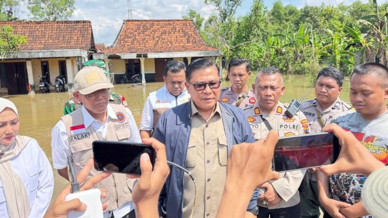 Anggota Komisi V DPR RI mendesak BBWS Pemali Juana segera memperbaiki tanggul jebol di Grobogan yang mengakibatkan banjir dan merendam pemukiman warga serta lahan pertanian.