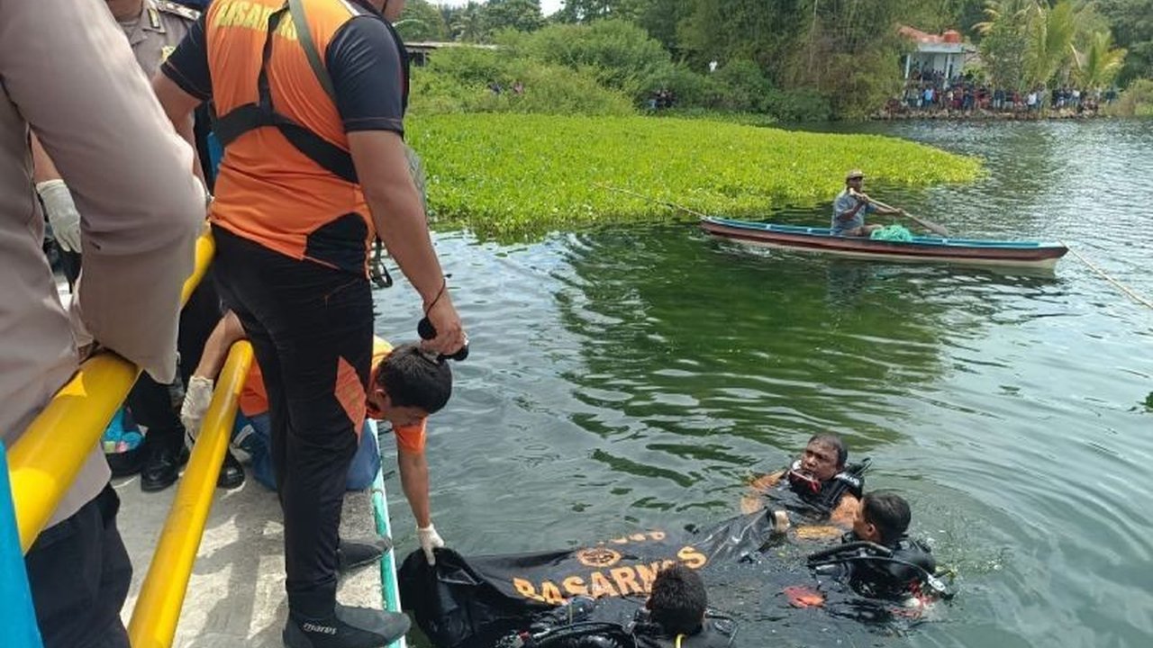 Tiga remaja di Samosir, Sumatera Utara, ditemukan tewas tenggelam di perairan Danau Toba saat mencari ikan; Tim SAR gabungan berhasil mengevakuasi seluruh jasad korban.