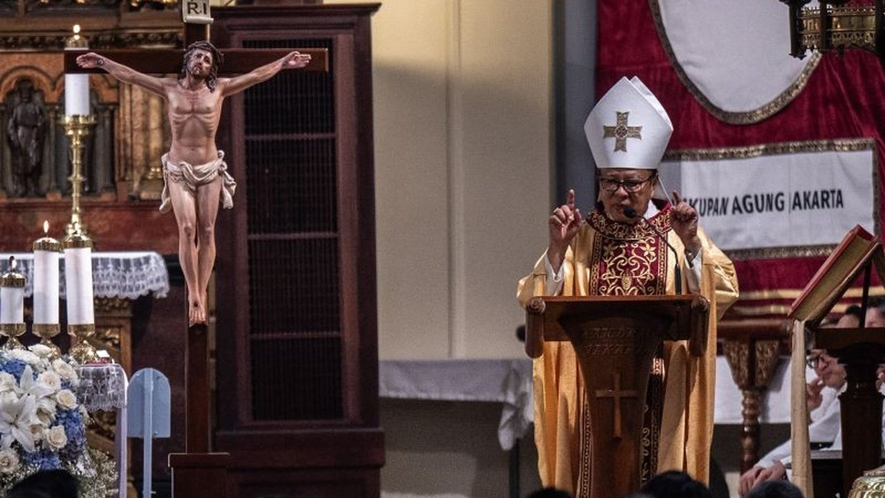Uskup Agung Jakarta, Kardinal Ignatius Suharyo, mengungkapkan bahwa Paus Leo XIV melanjutkan pesan perdamaian pendahulunya, Paus Fransiskus, dengan menyerukan keadilan sebagai fondasi perdamaian dunia.