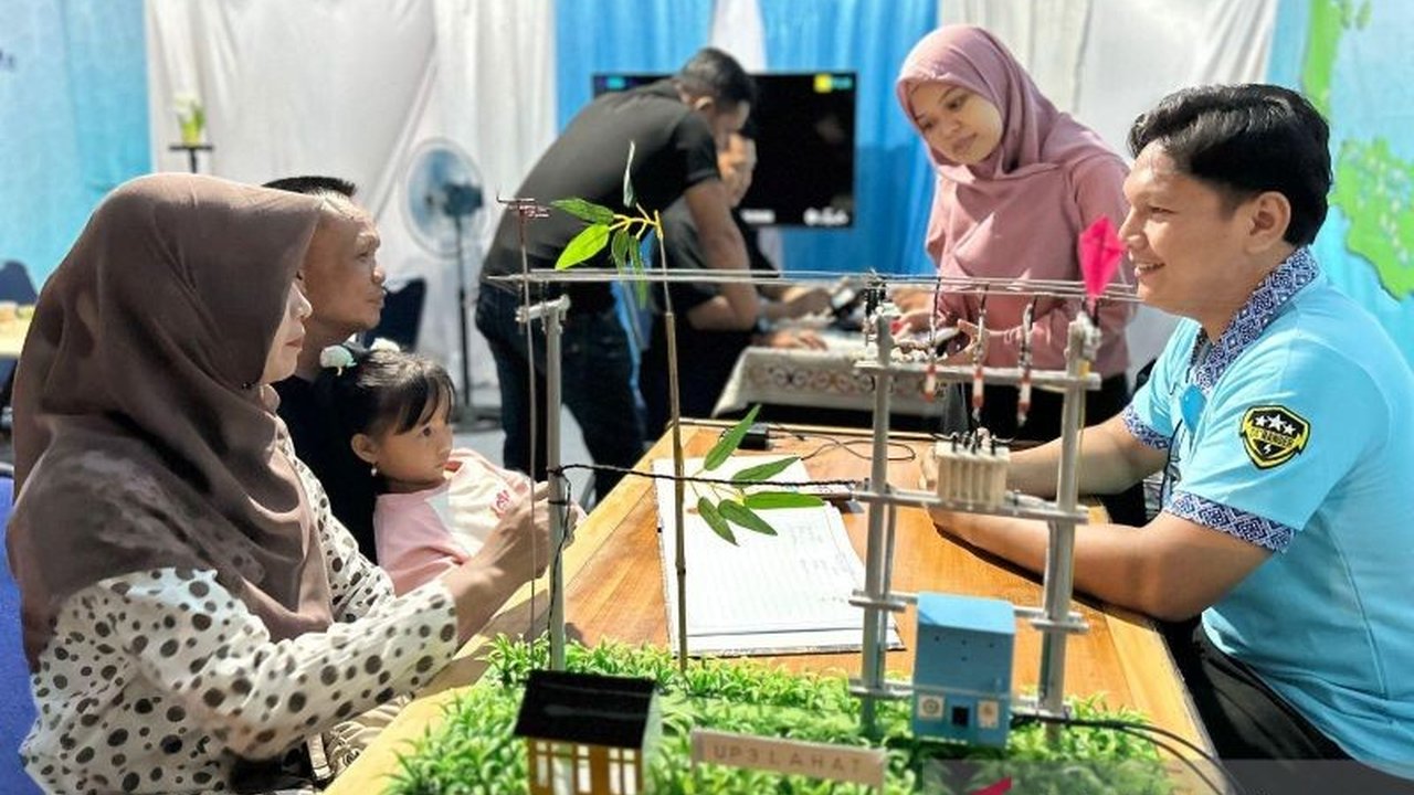 PLN UP3 Lahat memberikan diskon 50 persen untuk tambah daya listrik bagi pelanggan rumah tangga selama Pameran Pembangunan HUT ke-156 Kabupaten Lahat pada 18-23 Mei 2025.