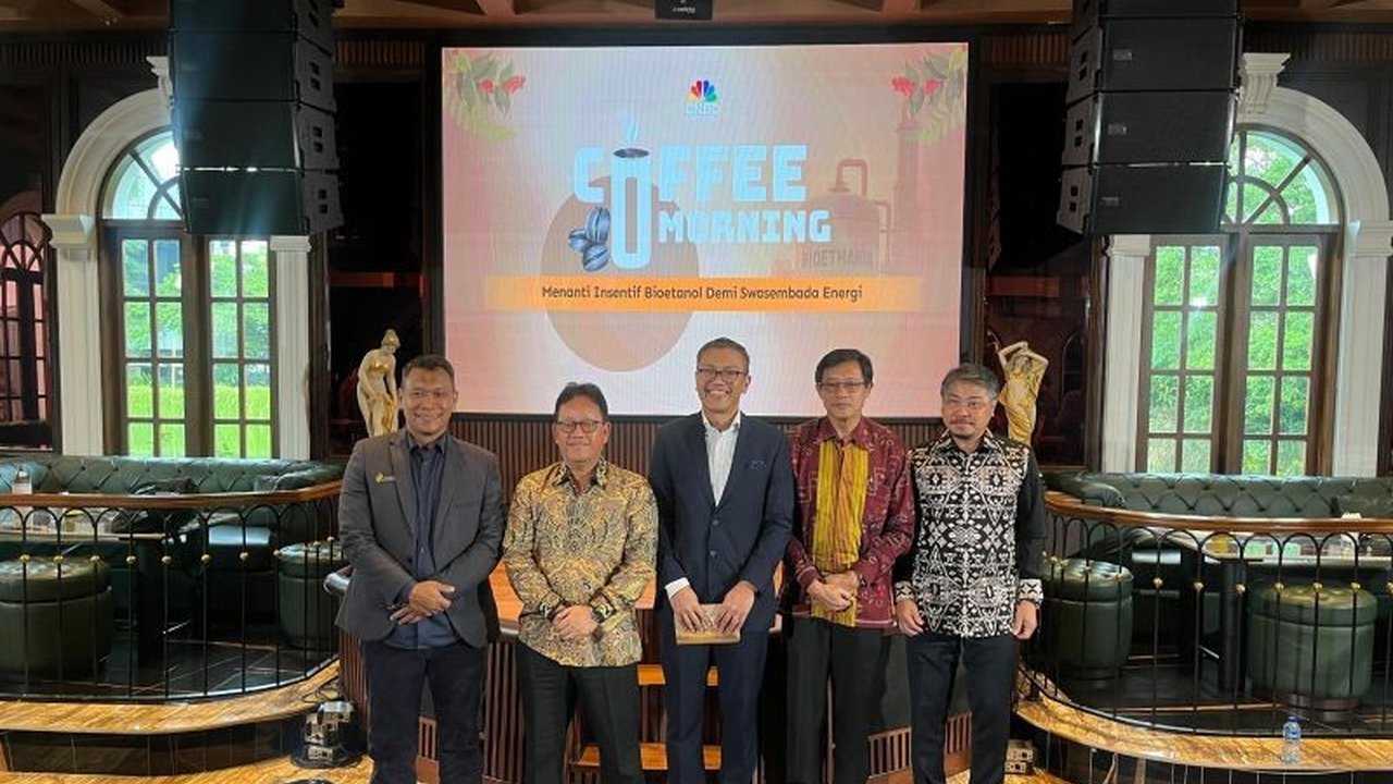 PT Sinergi Gula Nusantara (SGN) mendukung program pemerintah untuk ketahanan energi melalui produksi bioetanol dari tetes tebu, sebuah energi baru terbarukan (EBT) yang ramah lingkungan.