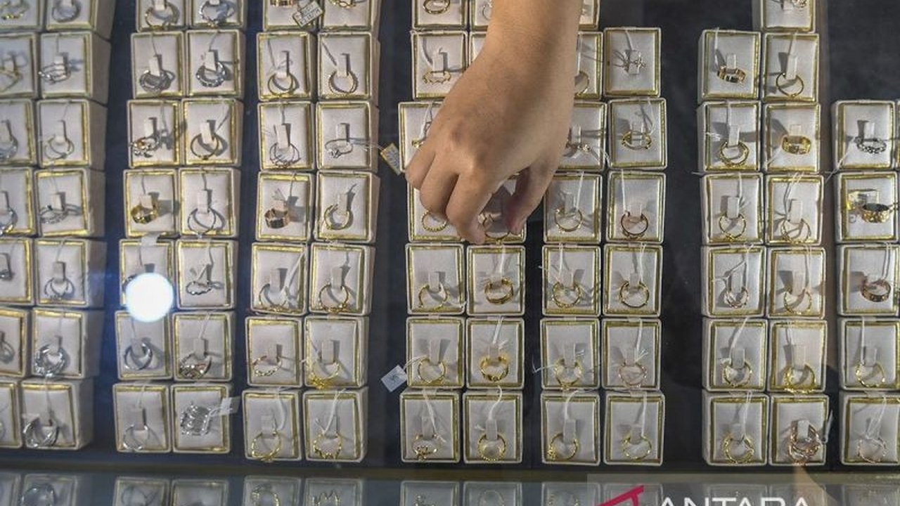 Harga Emas Antam, UBS, dan Galeri24 di Pegadaian Stabil pada 19 Mei 2024