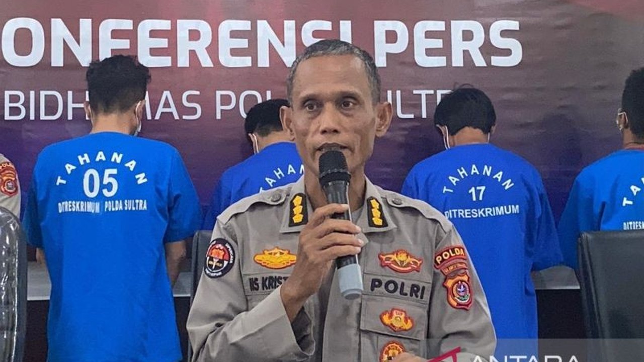 Polda Sultra berhasil menyita ribuan botol miras pabrikan dan liter miras tradisional dalam Operasi Pekat Anoa 2025, ungkap Kabid Humas.