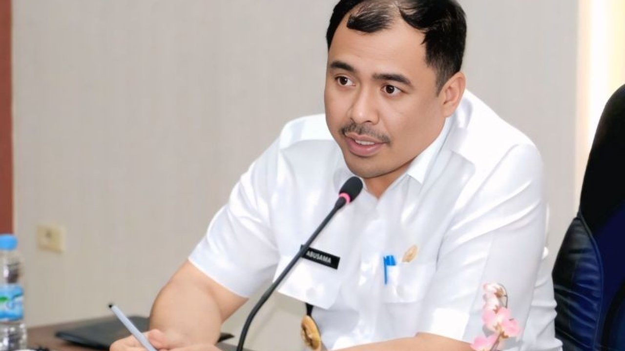 Pemkab OKU Selatan gencarkan Program Genting, melibatkan berbagai pihak sebagai orang tua asuh, tekan angka stunting melalui bantuan nutrisi.