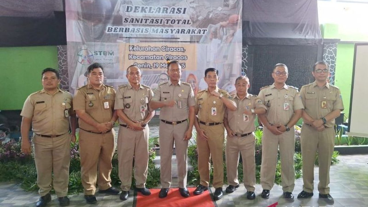 Wali Kota Jaktim terus gencarkan Sanitasi Total Berbasis Masyarakat (STBM) untuk mencegah warga Buang Air Besar Sembarangan (BABS).