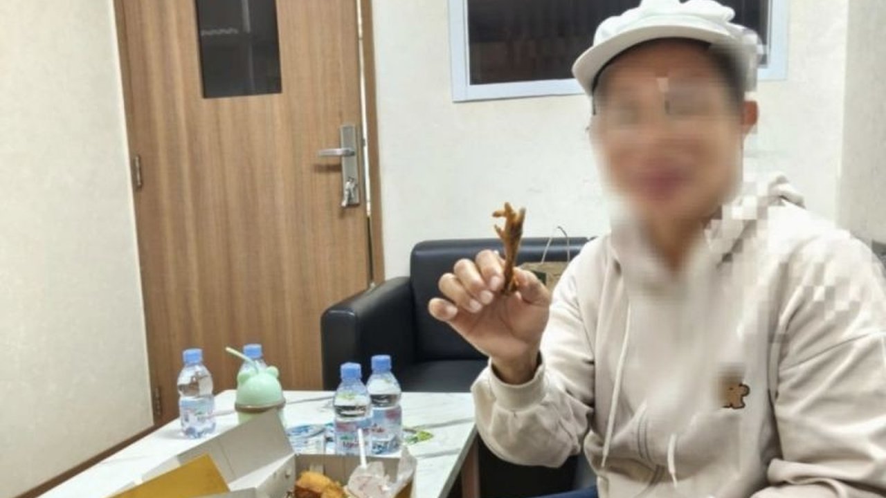 KemenP2MI amankan pasutri calo yang menipu CPMI dengan modus visa turis untuk kerja ilegal di Yunani. Korban tergiur iming-iming gaji tinggi.