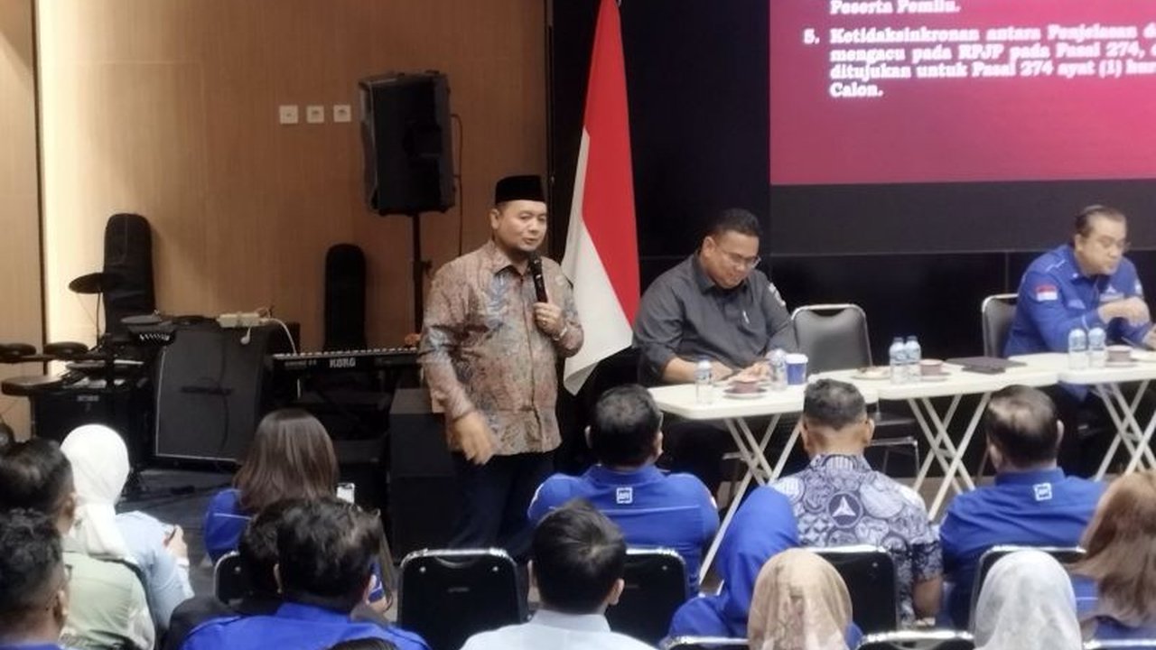 Ketua KPU mengusulkan anggaran Pilkada bersumber dari APBN untuk mengatasi disparitas anggaran daerah dan memfokuskan penyelenggara pada tugas utama.