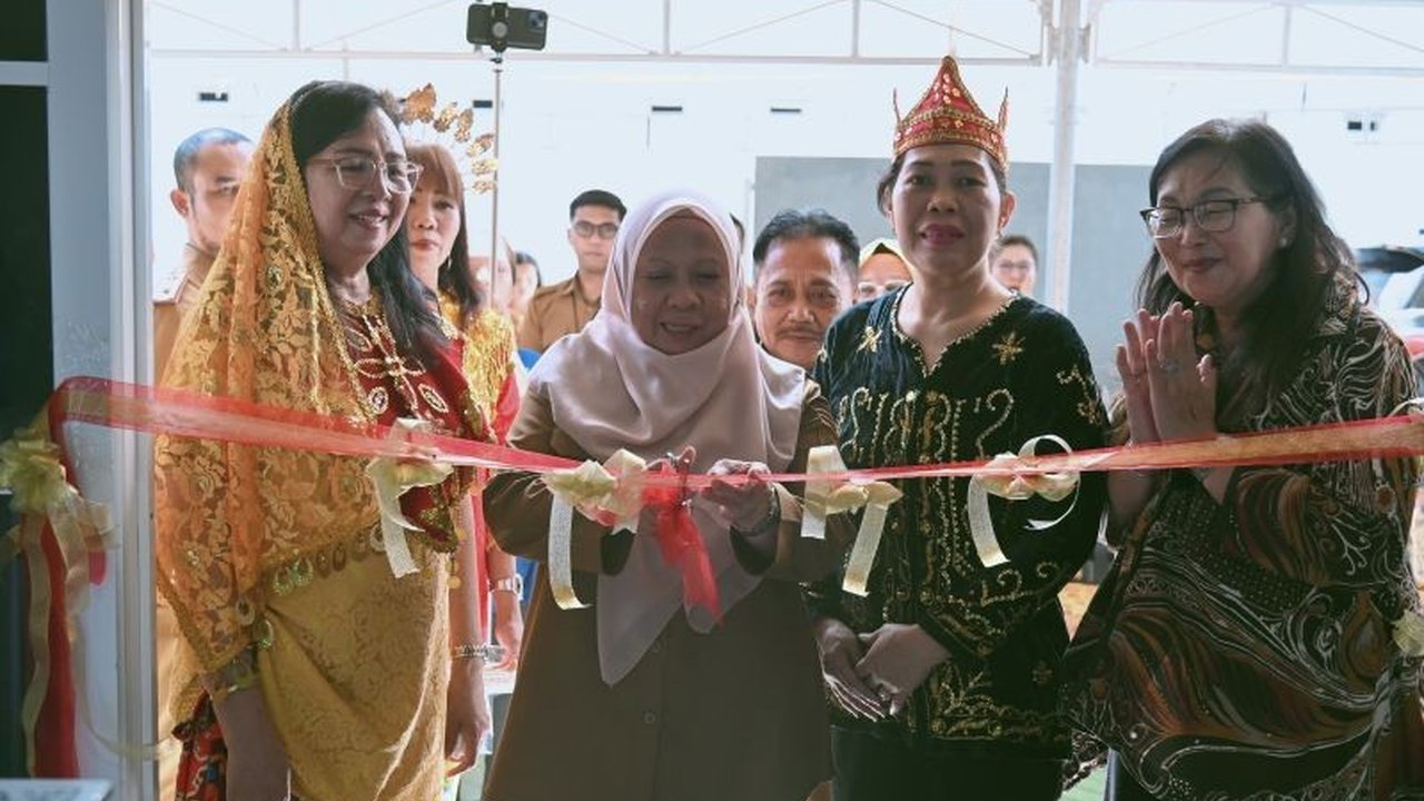 Wagub Sulteng meresmikan Rumah Singgah Sahabat Orang Sakit (SOS) Palu, fasilitas gratis bagi pasien rujukan dan wujud komitmen Pemprov dalam meningkatkan layanan kesehatan.