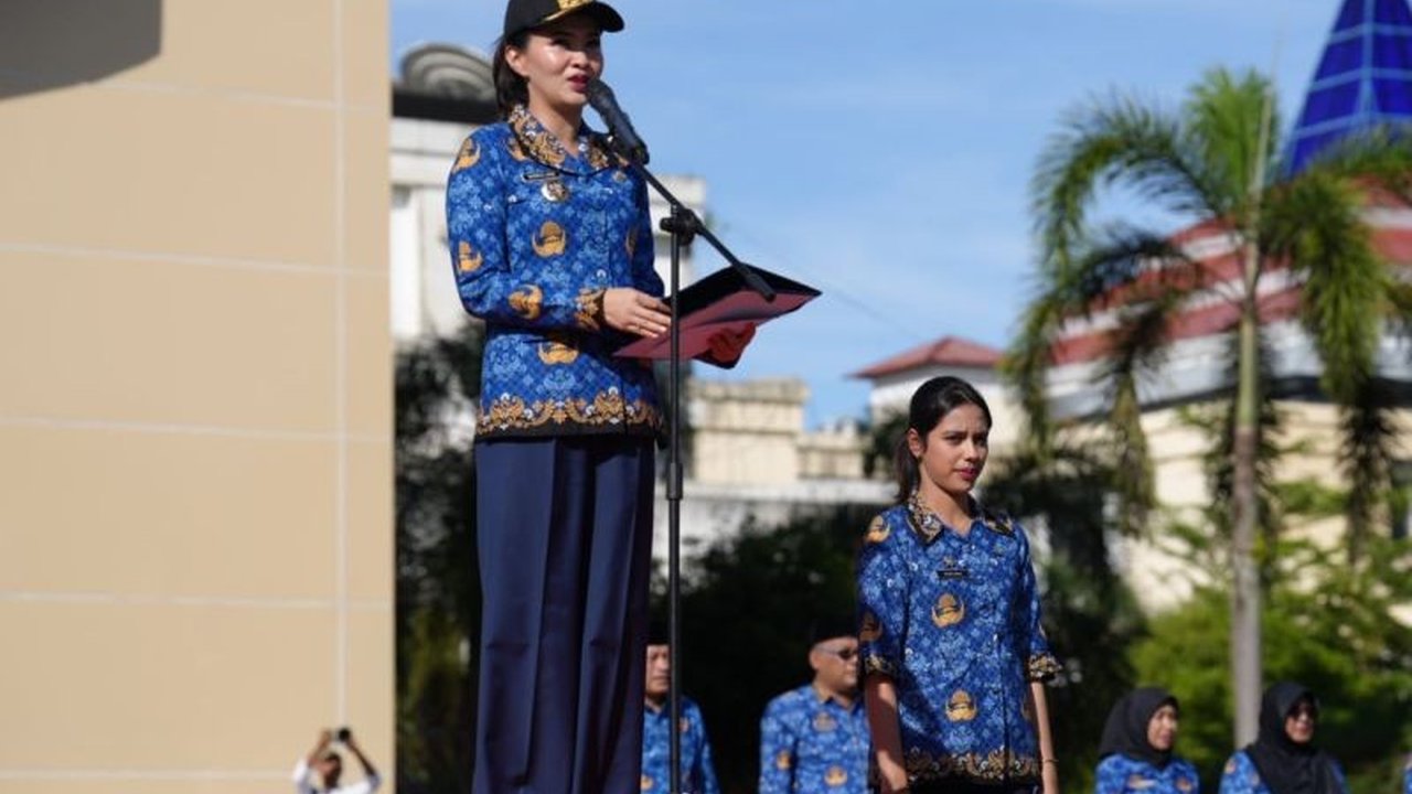 Gubernur Maluku Utara, Sherly Laos, menekankan pentingnya peningkatan disiplin dan kinerja optimal bagi seluruh ASN di lingkungan Pemprov Malut.