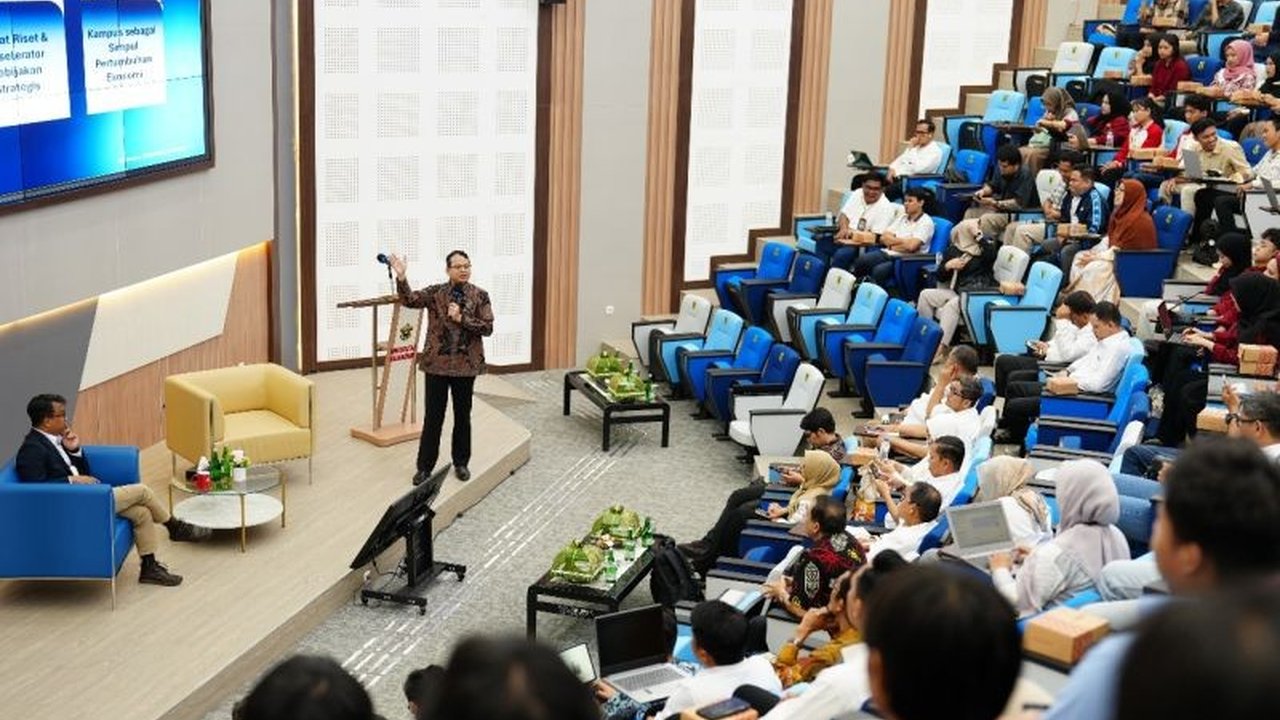 Kemendikbudristek mendorong mahasiswa menjadi generasi emas yang berdampak melalui berbagai program dan kebijakan strategis untuk Indonesia Emas.