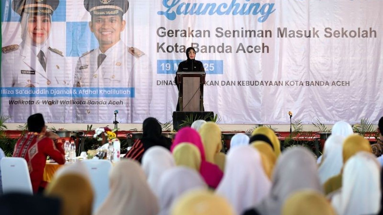 Pemkot Banda Aceh luncurkan program Seniman Masuk Sekolah (GSMS) untuk lestarikan seni budaya dan tumbuhkembangkan minat seni pelajar.