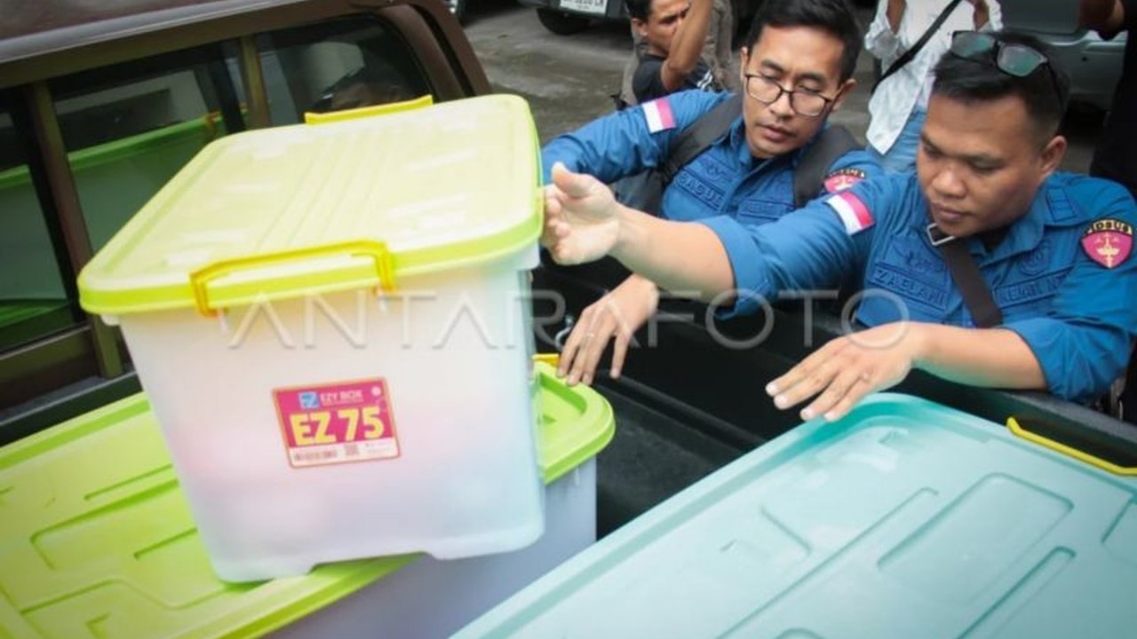 Kejati NTB selesaikan pemeriksaan dokumen dari penggeledahan PT GNE dan Pemprov NTB, sebagian dikembalikan karena tak terkait kasus.