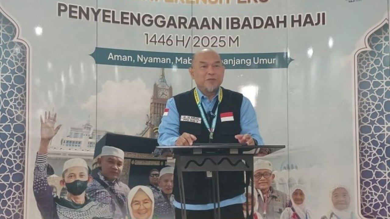 Kemenkes mengimbau jamaah haji Indonesia waspada terhadap ISPA dengan memakai masker karena cuaca panas ekstrem dan kepadatan di Tanah Suci.