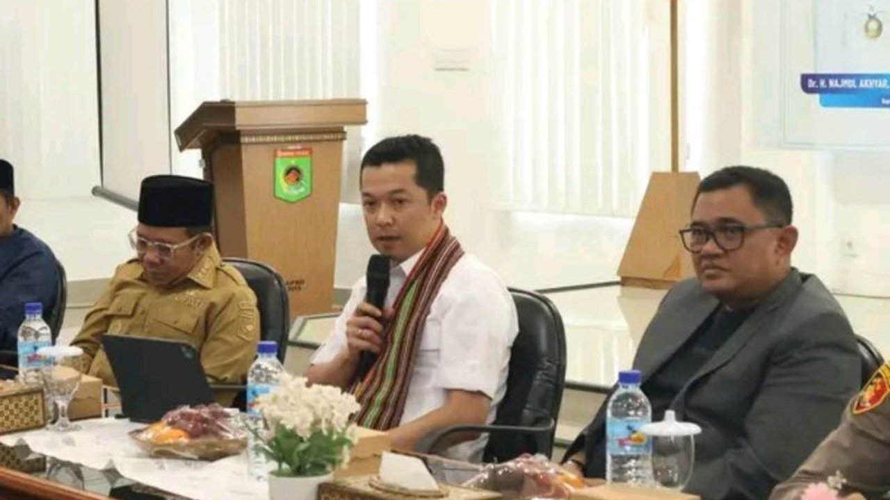 Lombok Utara berupaya meningkatkan fasilitas olahraga dengan meminta dukungan Kemenpora untuk mendirikan sekolah olahraga berstandar nasional.