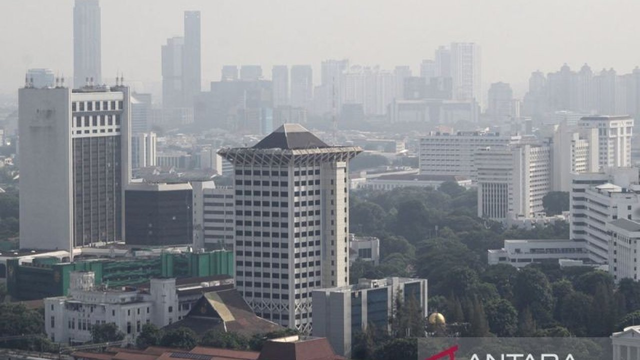 Kualitas udara di Indonesia pasca libur Lebaran umumnya berada di kategori sedang dan baik, meskipun beberapa kota besar masih menunjukan angka sedang.