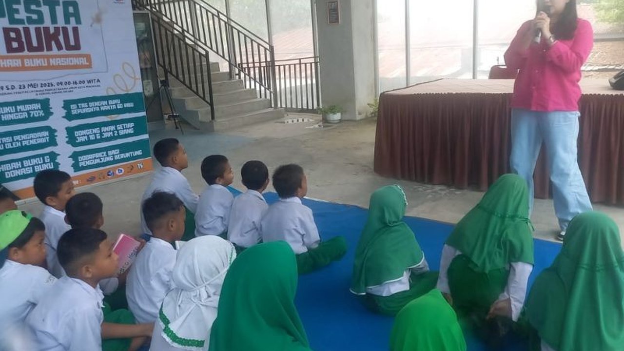 Pemkot Makassar menggelar Pesta Buku memperingati Hari Buku Nasional 2025 dengan diskon hingga 70 persen, berlangsung dari 19-25 Mei.