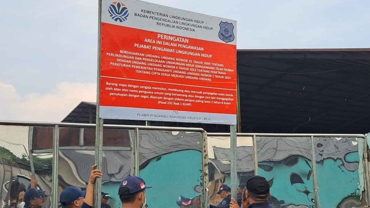Pemkab Tangerang menutup operasional CV Noor Annisa Kemikal karena tidak berizin dan mencemari lingkungan setelah disegel oleh Kementerian Lingkungan Hidup.