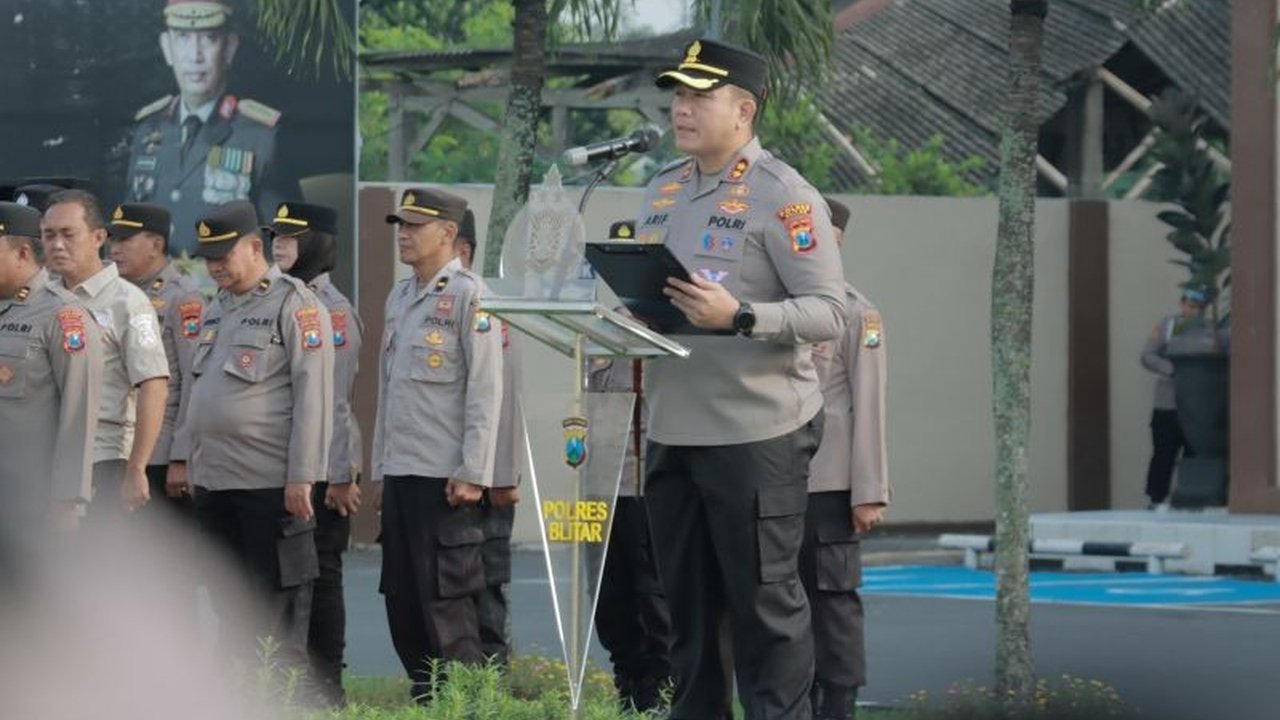 Polres Blitar meningkatkan patroli untuk mencegah premanisme dan menindak tegas pelaku yang bersembunyi di balik ormas, demi keamanan masyarakat.